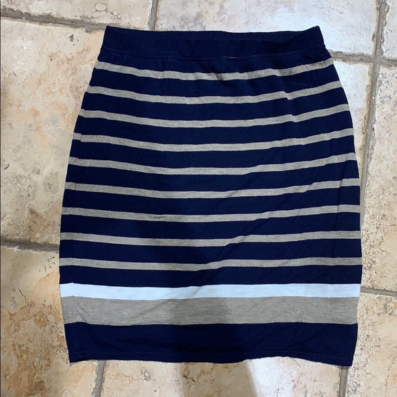 Striped Pencil Skirt - Picture 2 of 5
